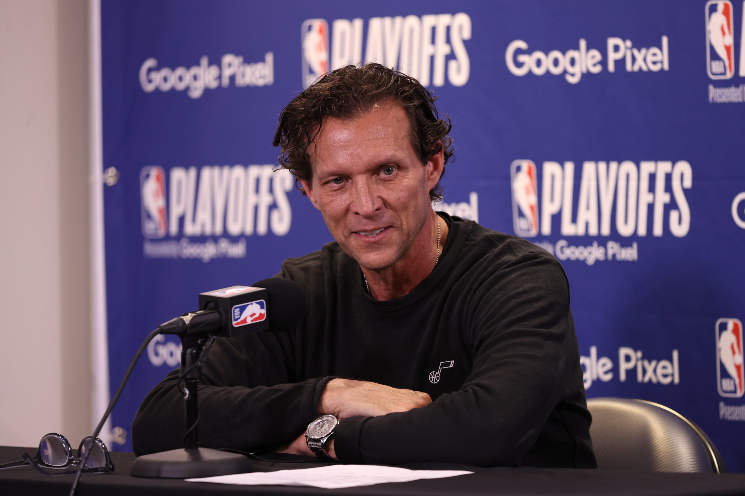 Quin Snyder is a Leader & Fashion Icon in the NBA - Sports Illustrated  Atlanta Hawks News, Analysis and More